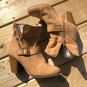 Brown suede heels boots with zipper and buckle